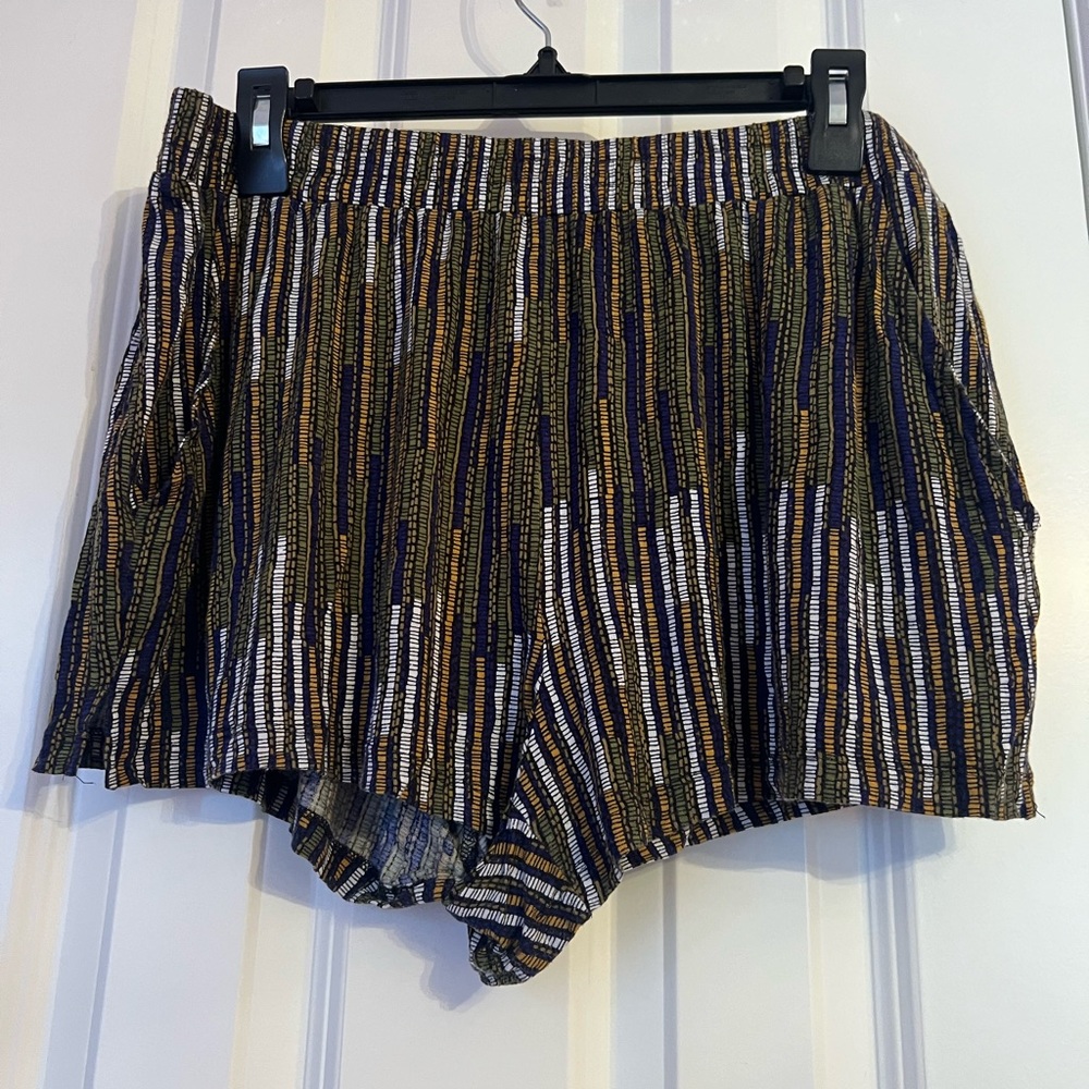 H & M shorts